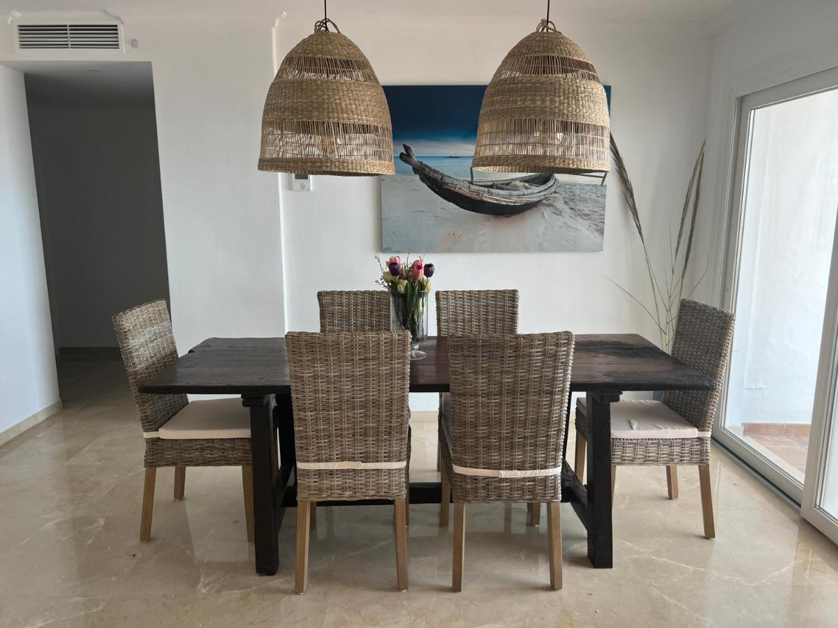 Playa Cristo Amazing Beach Terrace Appartment Estepona Exterior photo